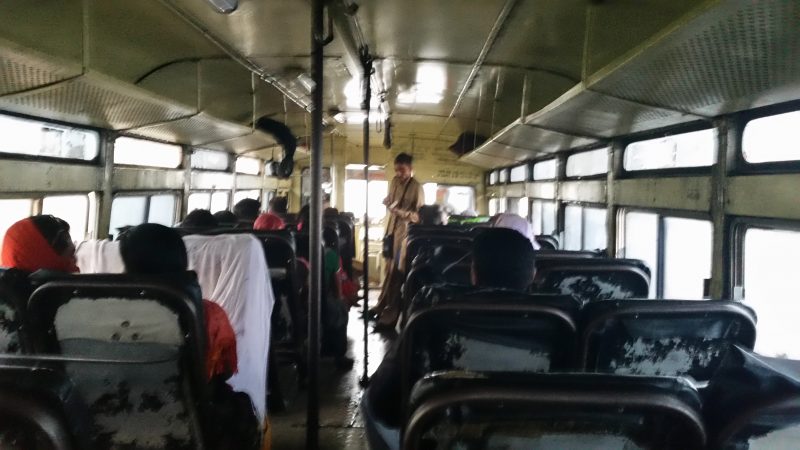 Bus Menschen Indien