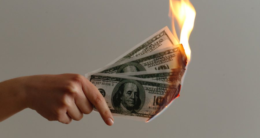 Geld verbrennen unspl